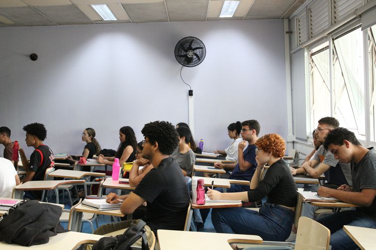Cursinhos populares abrem inscrições a partir de 22 de abril