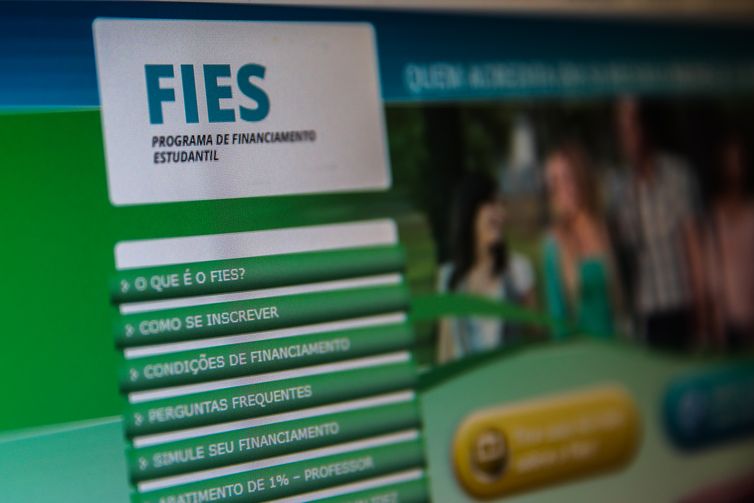 Inscrições para vagas remanescentes do Fies acabam hoje