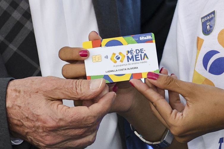 Pé-de-Meia: 2ª parcela de 2025 será paga a partir desta quarta-feira