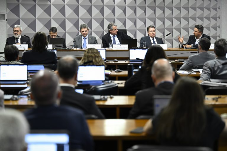 Bancos e trabalhadores avaliam positivamente crédito consignado do setor privado