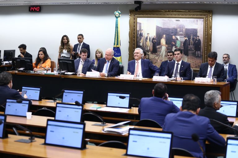 Governadores de Goiás e do Pará divergem sobre PEC da Segurança Pública