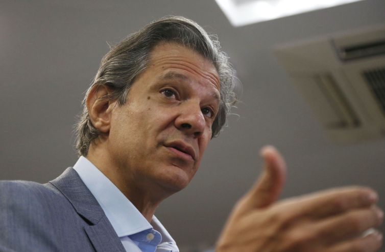 Haddad apresenta a Lula novas medidas fiscais para cumprir meta