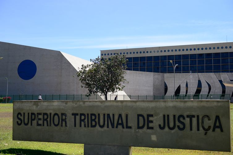 Lula indica desembargador Carlos Brandão para vaga no STJ