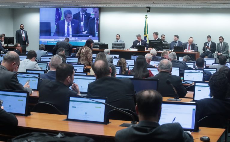 Nota técnica destaca mudanças em regras do arcabouço fiscal no projeto da LDO de 2026
