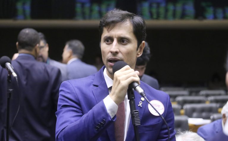 Comissão aprova direito a jornada reduzida de trabalho para pessoas com deficiência