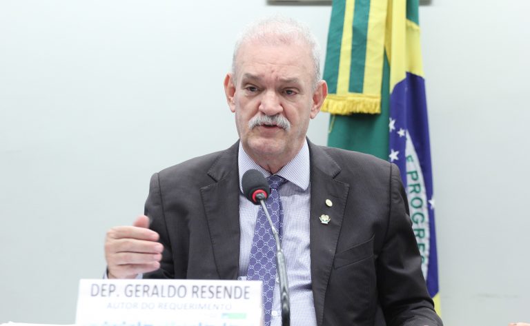 Comissão aprova exigência de cadeiras de rodas e macas adaptadas para pessoas com obesidade