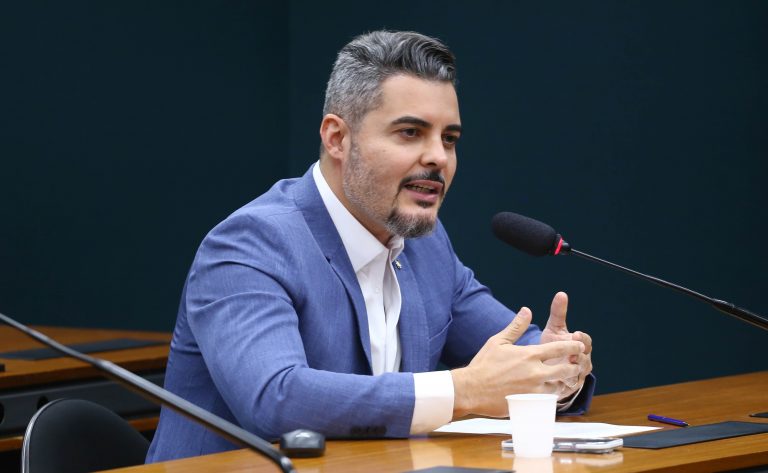 Comissão aprova projeto que facilita a regularização de área ocupada por entidade religiosa