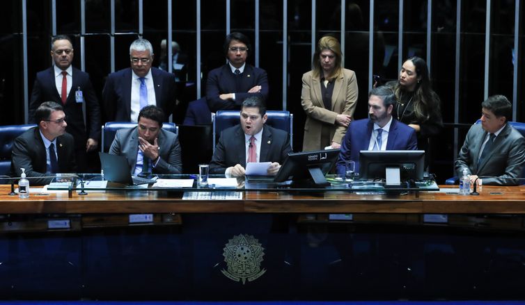 Senado aprova aumento do número de deputados federais para 531