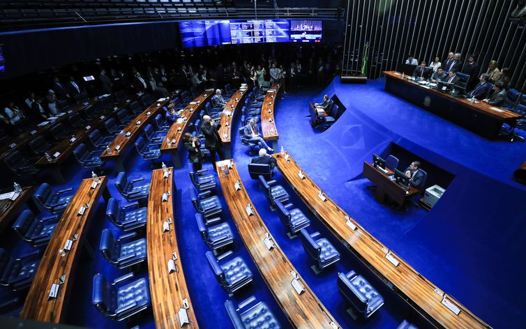 Senado segue Câmara e também derruba decreto do IOF
