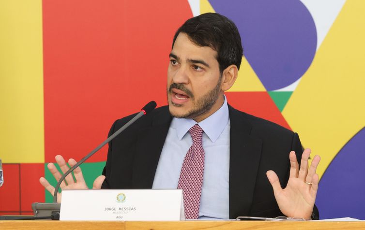 AGU diz que vai demonstrar ao STF que decreto do IOF é legal