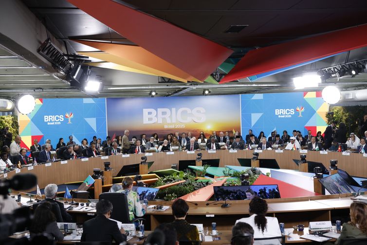Brics aprova parceria para eliminar doenças socialmente determinadas