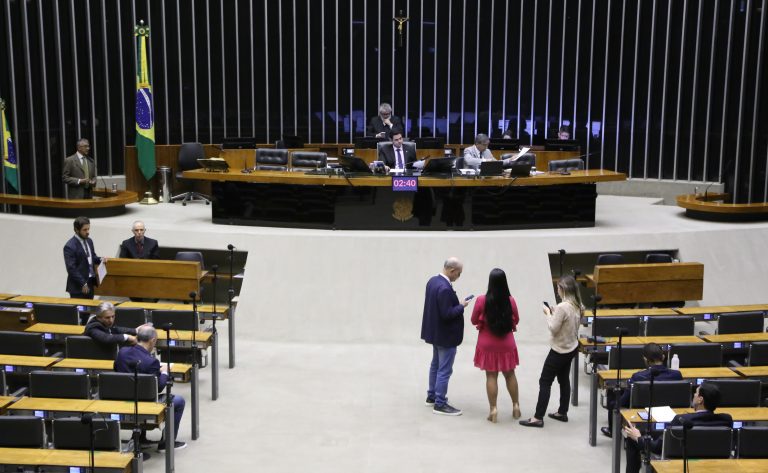 Câmara inicia votações desta quinta; acompanhe