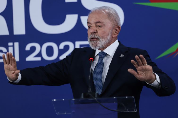 Lula diz que ameaça de taxação de Trump não preocupa nações do Brics