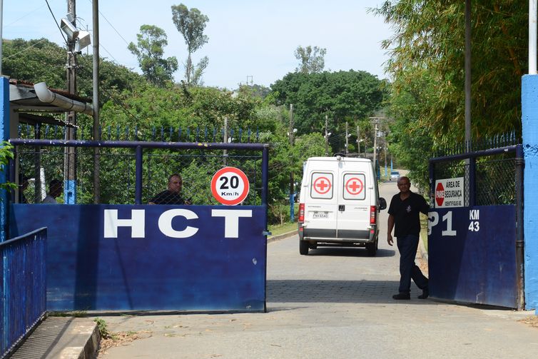 Manicômios judiciários unem o pior da prisão e do hospício, diz CFP