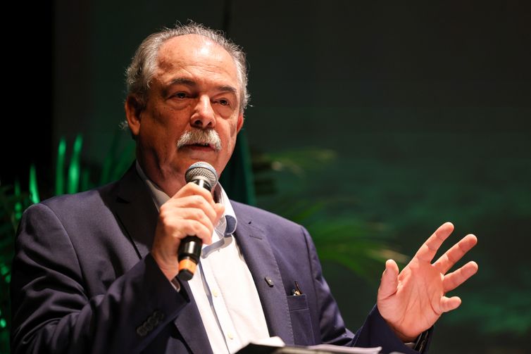 Mercadante destaca papel do BNDES para pesquisa e inovação