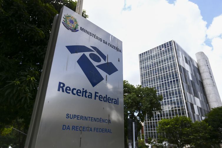 Receita não fará cobrança retroativa do IOF de instituição financeira