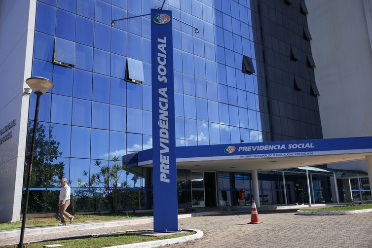 STF homologa plano do INSS para devolução de descontos ilegais 