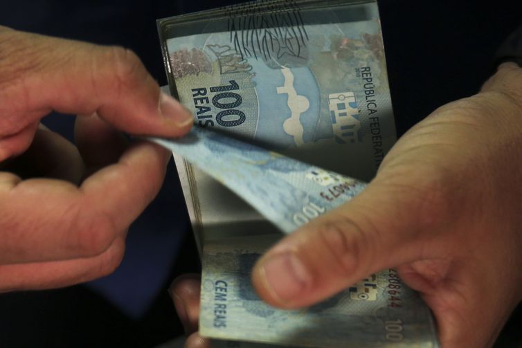 Governo começa a transferir empréstimos antigos para app do consignado