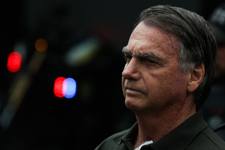 Bolsonaro é condenado a pagar R$ 1 mi em indenização por racismo