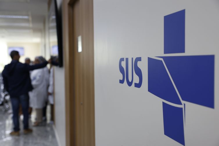 Câmara aprova MP que cria programa Agora Tem Especialistas