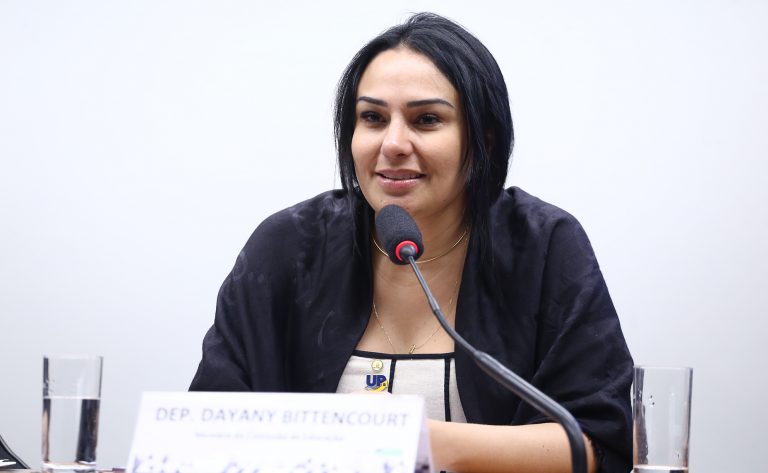 Comissão aprova multa para cobrança indevida de tarifa bancária de organizações sociais