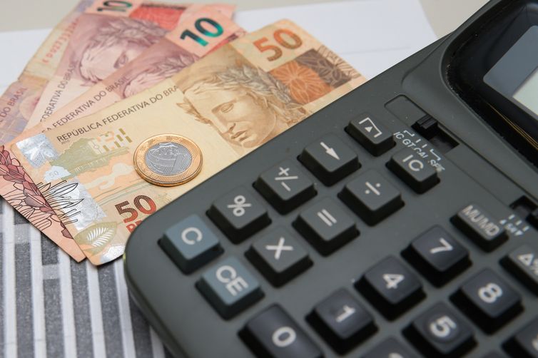 Inflação oficial recua 0,11% em agosto, menor resultado desde 2022