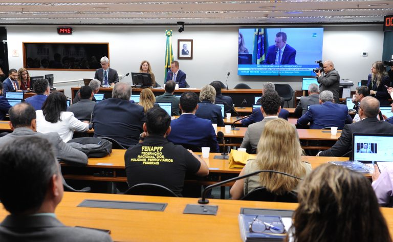 Interesses da sociedade pautarão trabalhos da Comissão da PEC da Segurança, dizem deputados