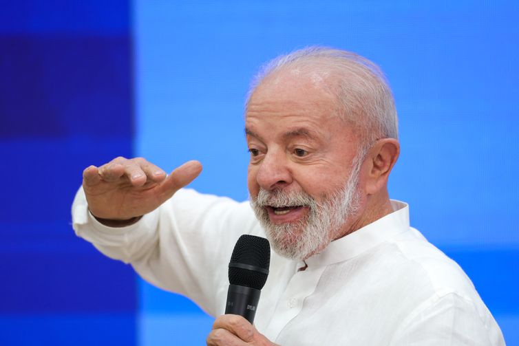 Lula diz ao New York Times que soberania e democracia são inegociáveis