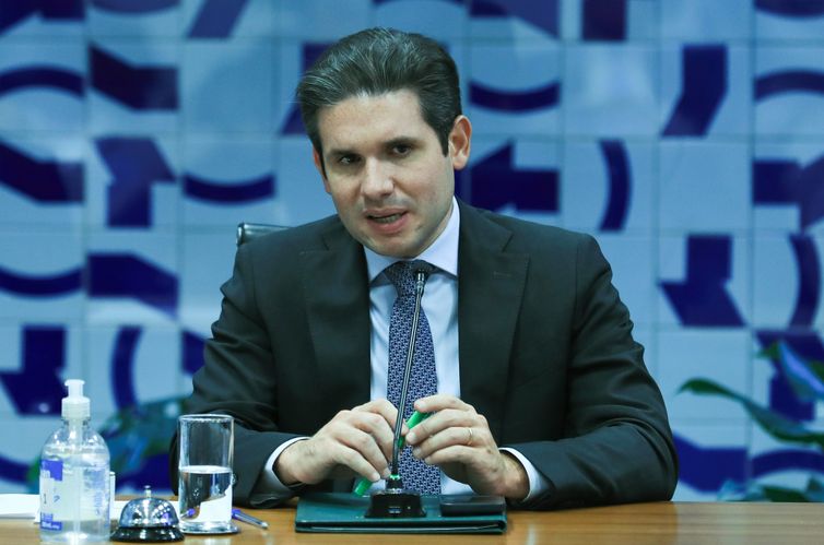 Motta defende PEC da Blindagem e diz que debate foi distorcido