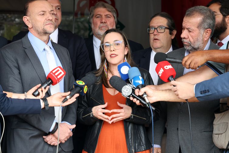 Presidenta do PSOL tem visto cancelado pelos Estados Unidos