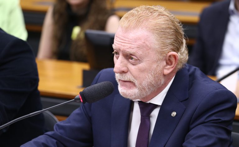 Comissão debate segurança e condições de trabalho de condutores de ambulâncias