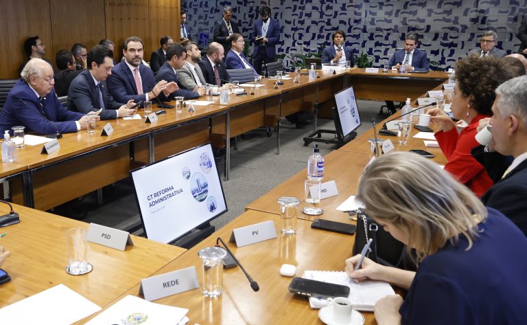 Grupo de trabalho da Câmara apresenta proposta de reforma administrativa