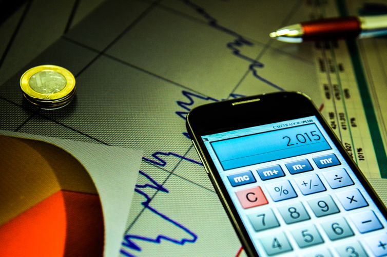 Mercado financeiro reduz previsão de inflação para 4,8%