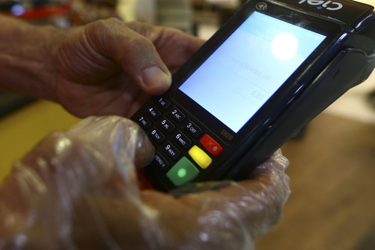 BC: bandeira de cartão terá de pagar transações em caso de falhas