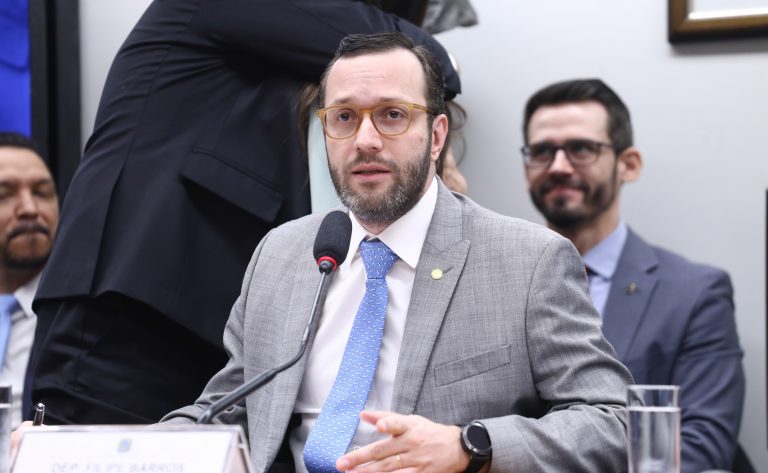 Presidente da Comissão de Relações Exteriores critica terceira ausência de Lewandowski em debate