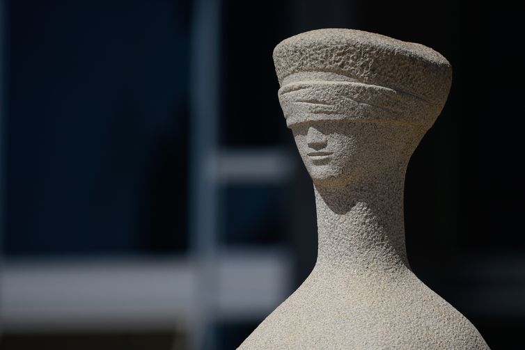 Acusados tentar explodir bomba em aeroporto se tornam réus no STF