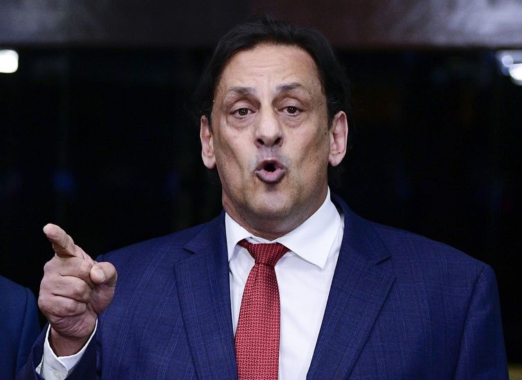 Ex-advogado de Bolsonaro é condenado por injúria racial