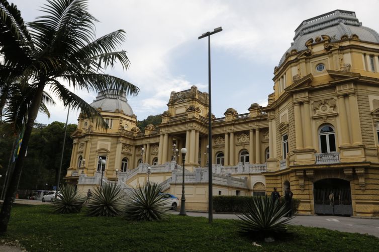 Rio sanciona lei de adesão ao Propag, programa para refinanciar dívida