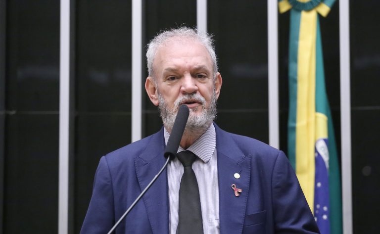 Comissão aprova criação de política nacional de combate à sífilis congênita