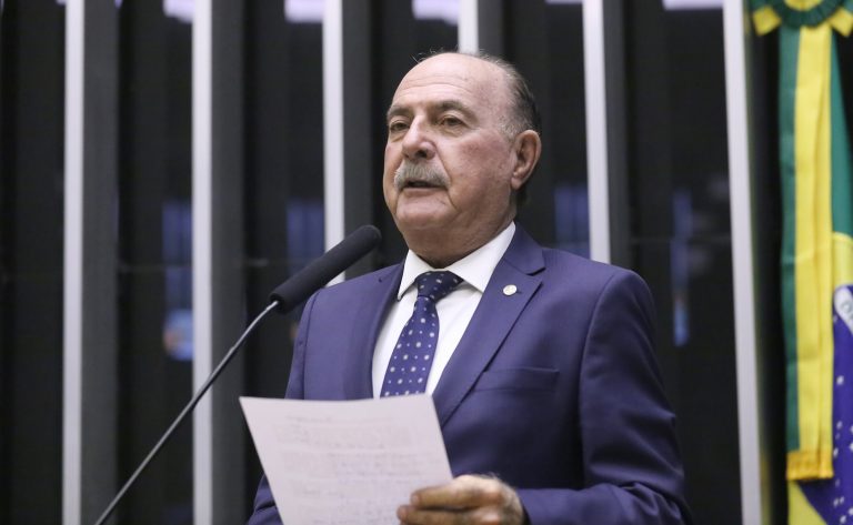 Projeto proíbe conteúdo inadequado para menores em eventos abertos ao público