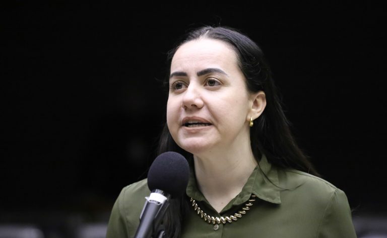 Comissão aprova treinamento para prevenir violência contra estudantes com deficiência