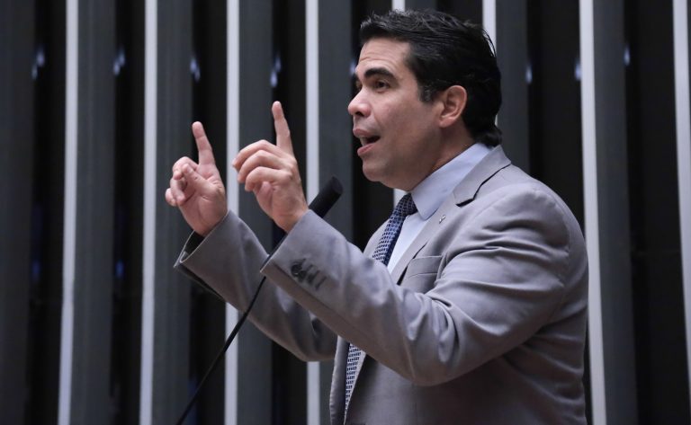 Comissão dispensa renovação periódica da credencial de estacionamento de pessoa com deficiência permanente