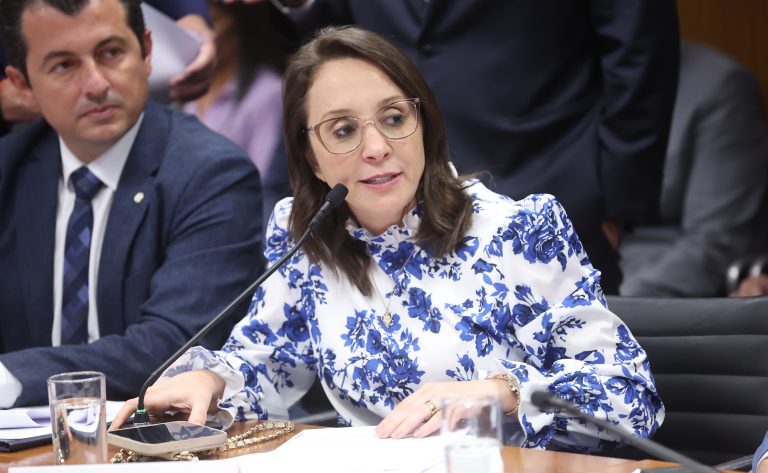 Projeto prevê política de cuidado continuado para pessoas com deficiência de alta dependência