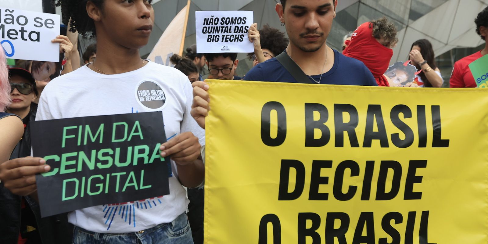 Sociedade civil manifesta preocupação ao TSE por censura nas redes